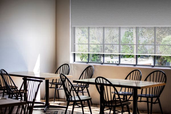 restaurant-window-shades