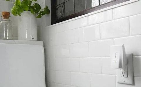 Somfy MiLink Device Plugged in kitchen's wall